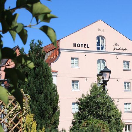 Hotel Am Yachthafen Waren  Exteriér fotografie