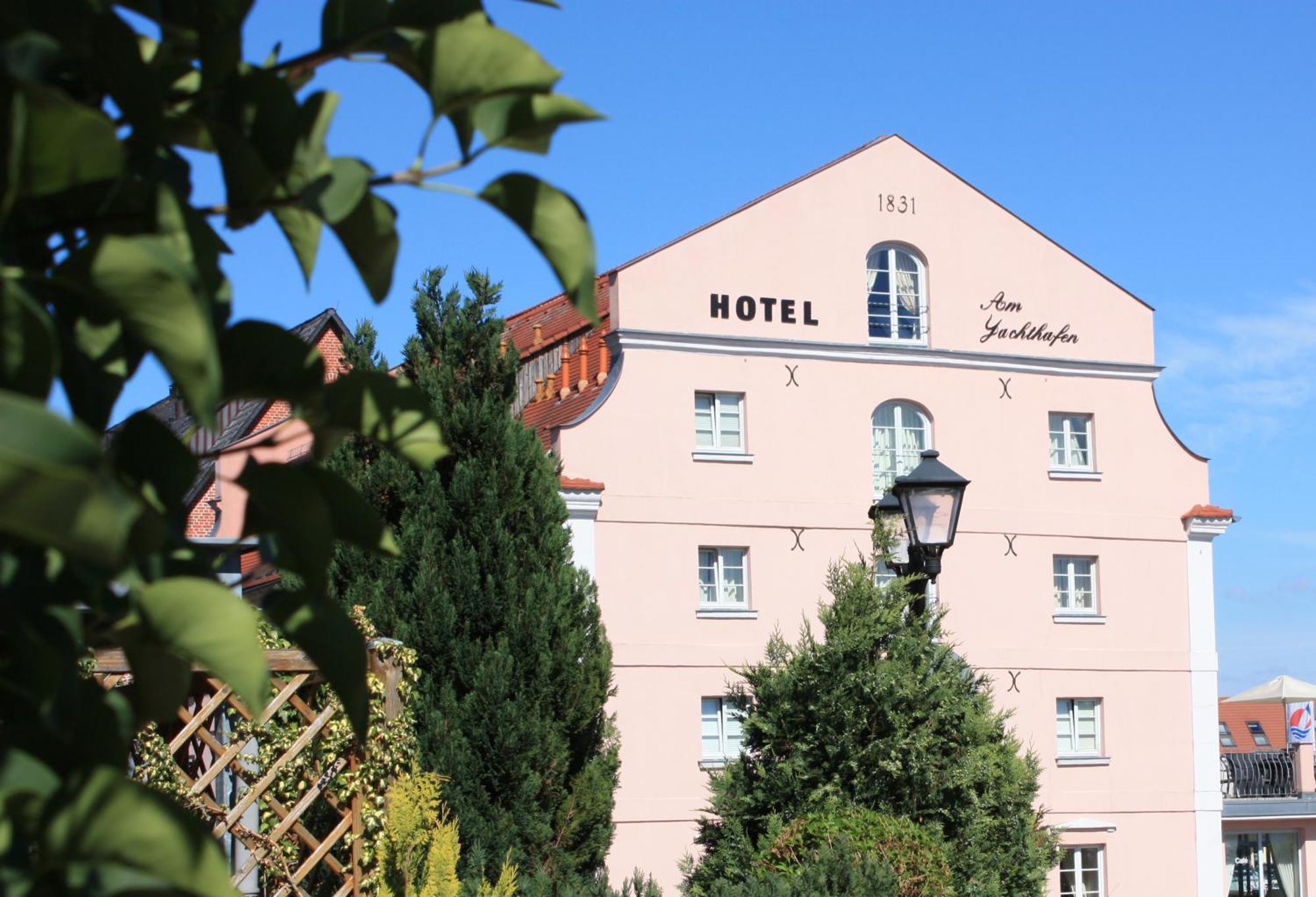 Hotel Am Yachthafen Waren  Exteriér fotografie